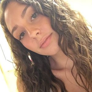 Meet your Posher, Cecilia